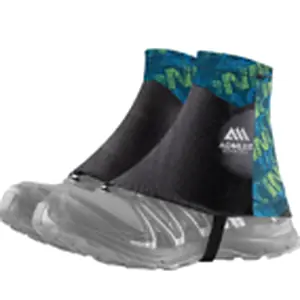 AONIJIE low trail gaiters on grey trail running shoes