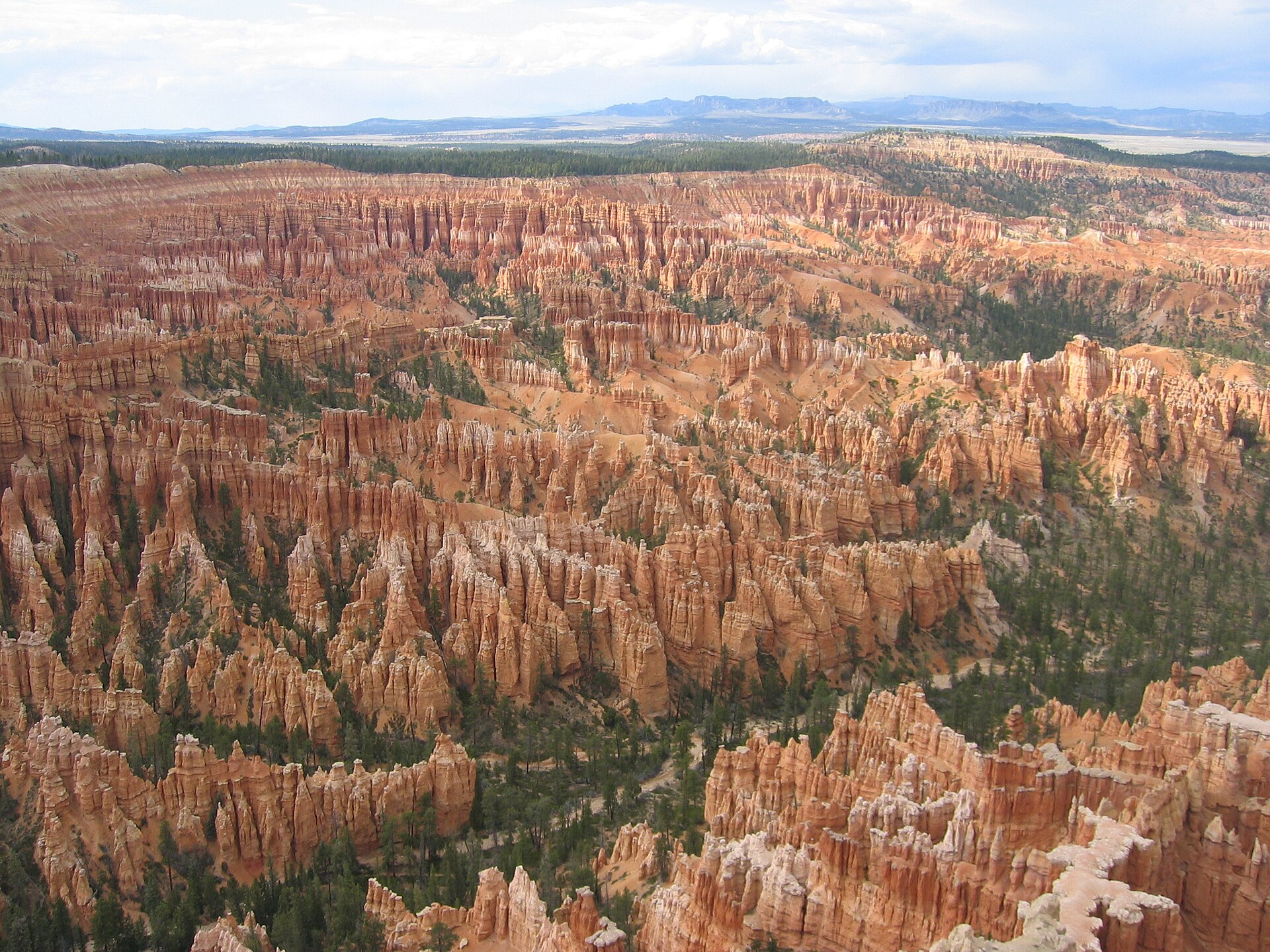 Best time to visit Bryce Canyon National Park: hoodoos in Bryce Amphitheater on a clear day