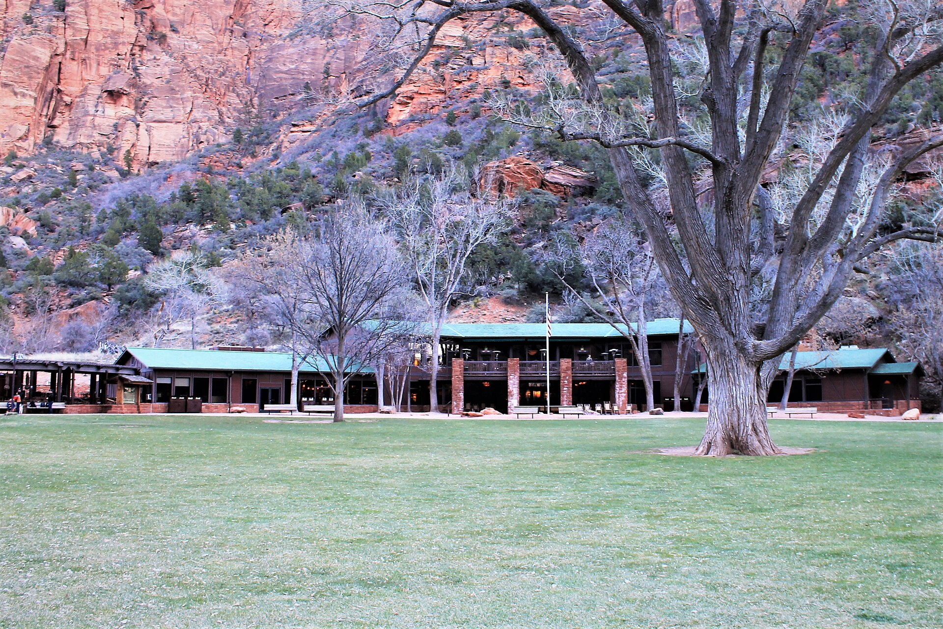 Hotels near Zion National Park: historic Zion Lodge beneath the red cliffs of Zion Canyon
