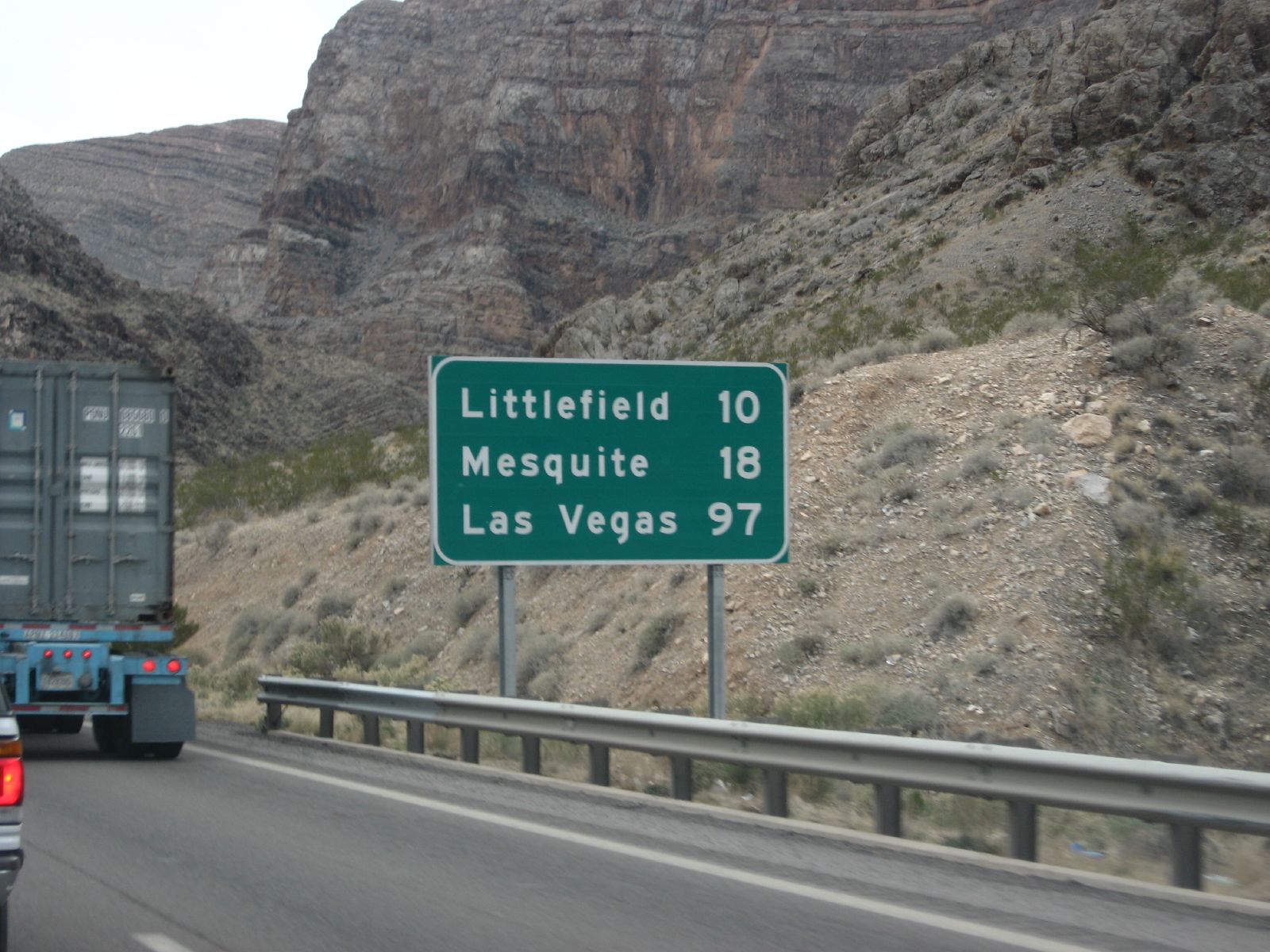 Las Vegas to Zion National Park road trip: Interstate 15 winding through the Virgin River Gorge